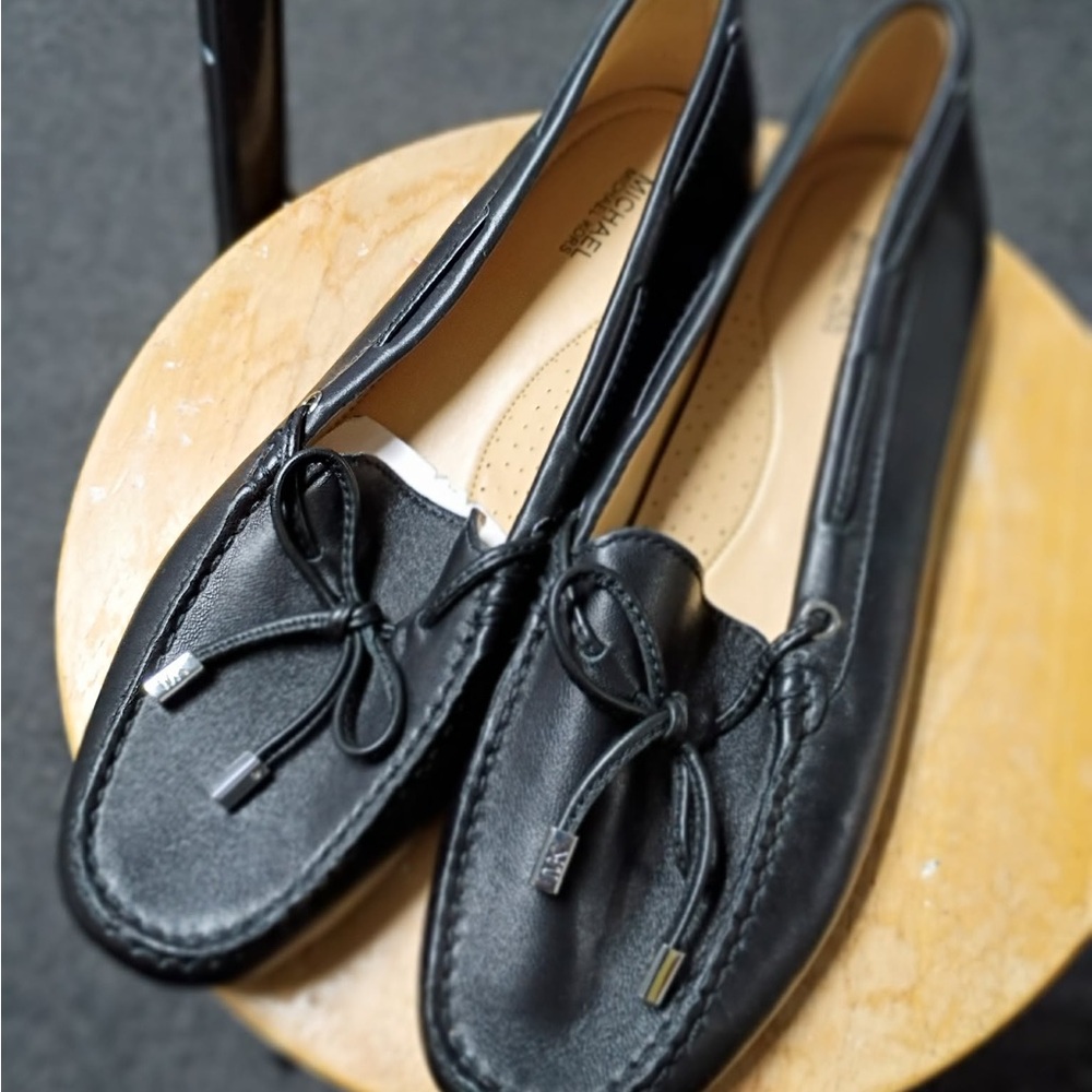 Michael Kors Black Moccasin Loafers with Bow - Unbranded